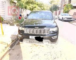 جیپ گراند شیرۆکی